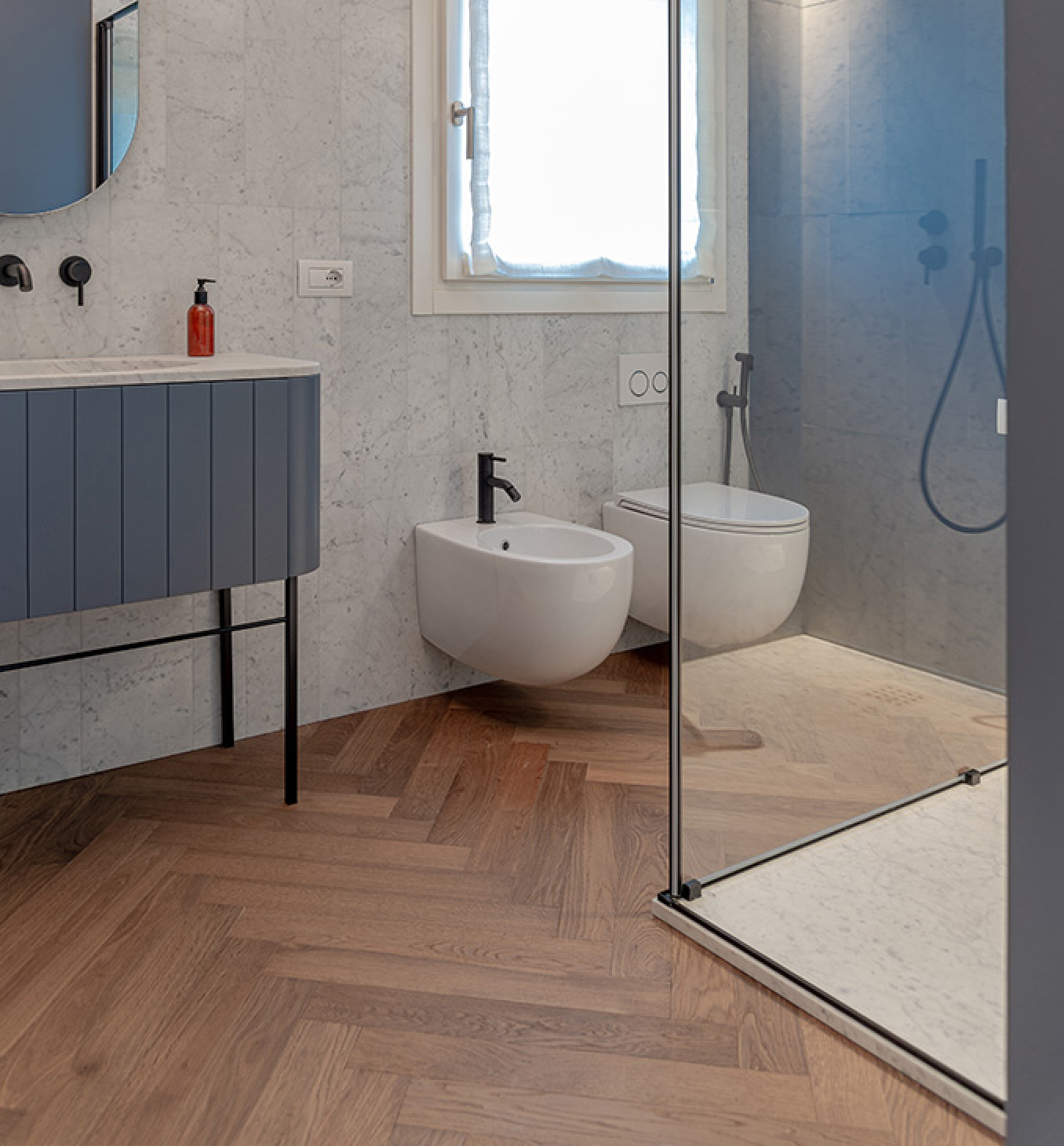 THERMO oak brushed natural varnished (157°) 15mm. 130-135mm. 1200-2400mm