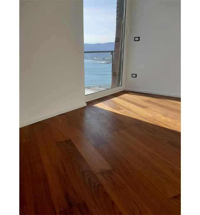 TEAK/brushed/natural varnished. 15mm. 135-155mm. 1200-2400mm