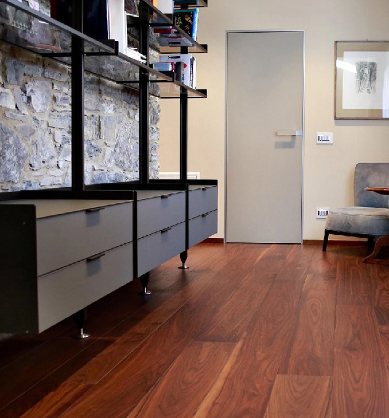AMERICAN walnut / pre-smooth/ natural varnished. 15mm. 135-155mm. 1200-2400mm