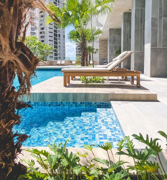 LUMINISCENT BLENDS penta bluestone 31.1x31.1