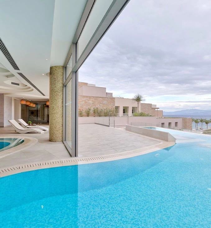 LUMINISCENT blue 31.1x46.7